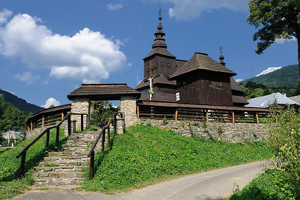 Hotel Kamei Snina Exterior photo